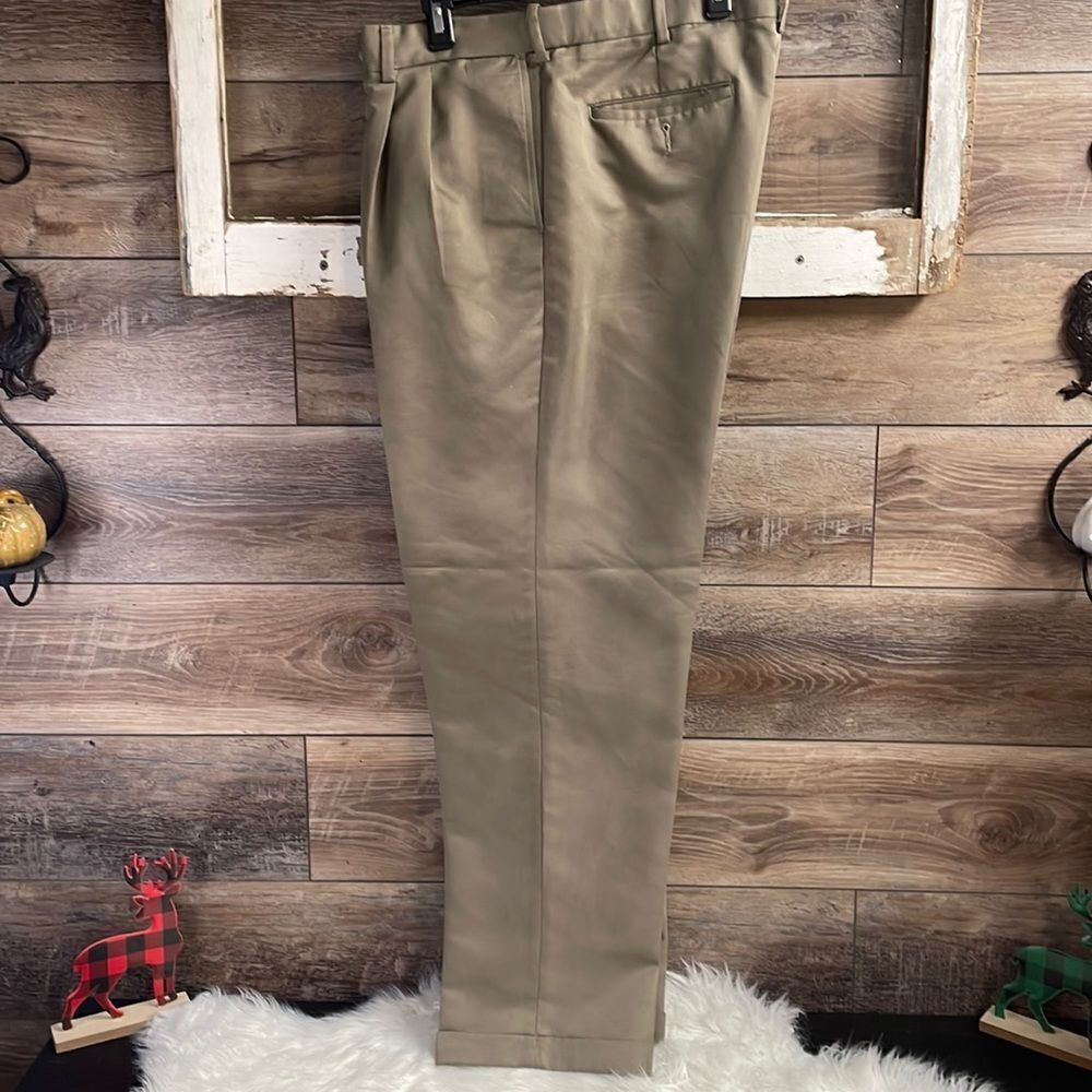 Croft and Barrow Men’s Dress Pants, Size 36/32, Taupe